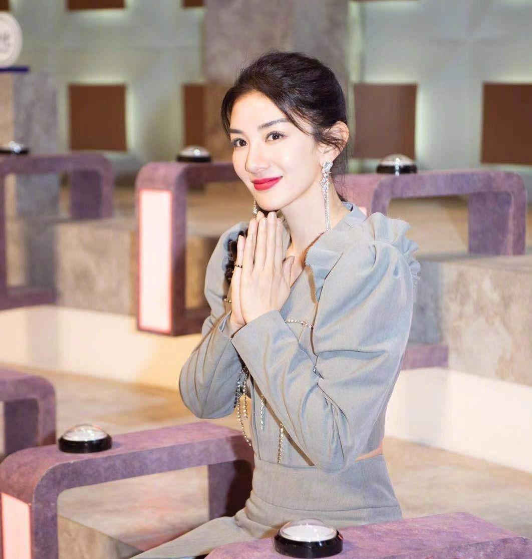黄奕再回应女儿被抵制出道黄奕再回应女儿被抵制出道，公众关注与个人选择之间的平衡