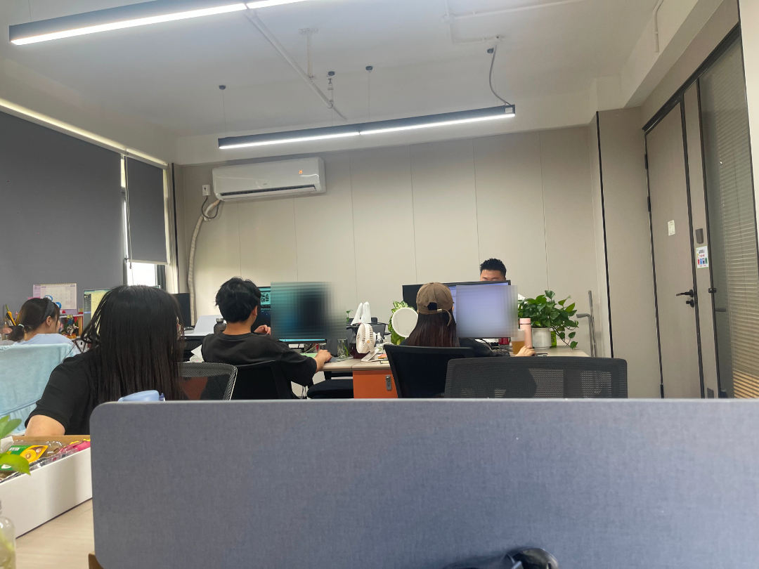 450租工位假装上班